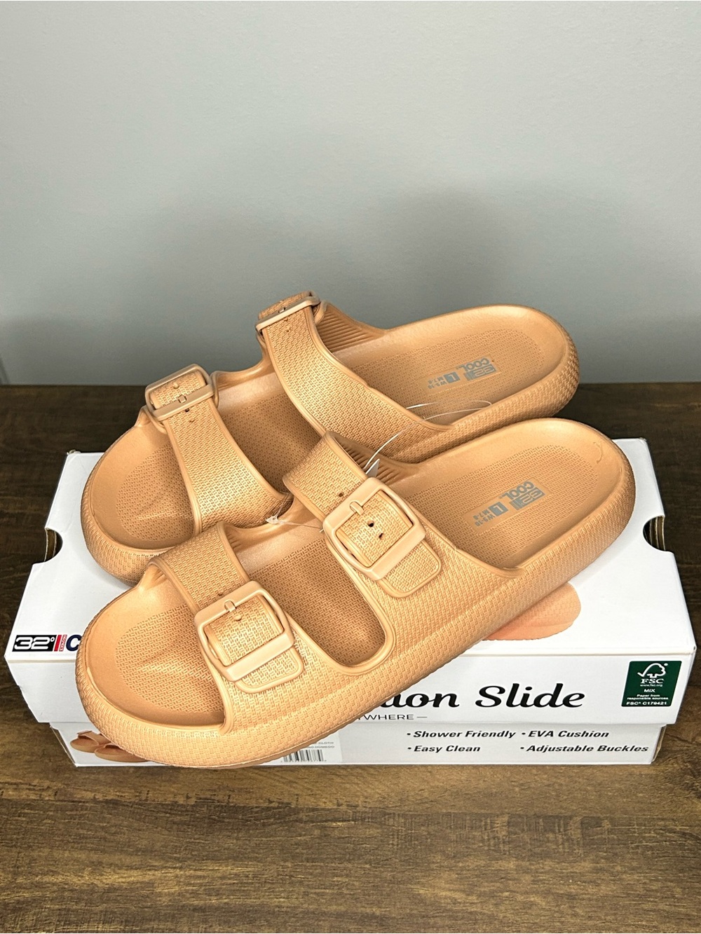 NWT 32 Cool Buckle Cushion Slides Orange EVA Pool Sandals Large W9-10 M7-8
